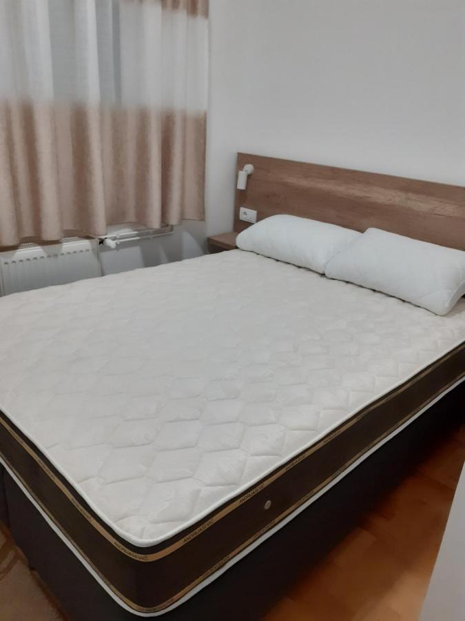 Ferienwohnung Apartman Vlada Pirot Exterior foto